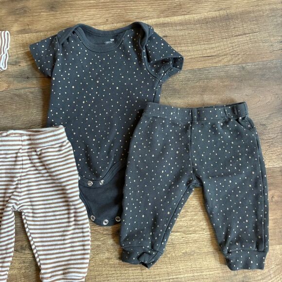 Lot of 3 Matching Baby Outfits Onesie & Pants Brown Cream Gray 3M - Picture 5 of 9